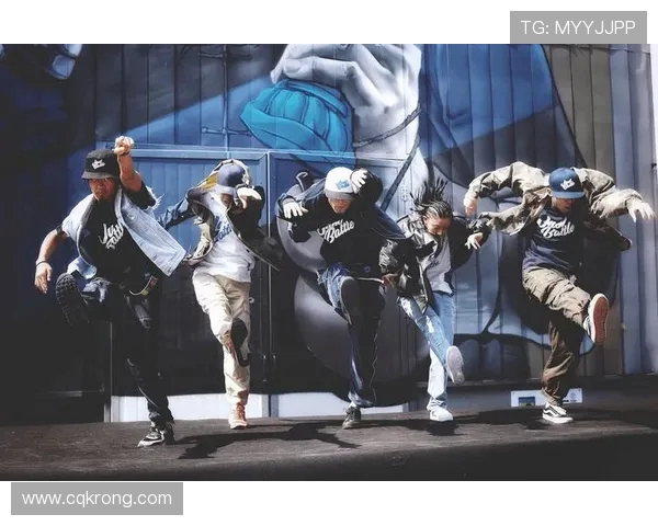 重庆攀岩队在世界街舞大赛中的精彩表现与成长历程回顾